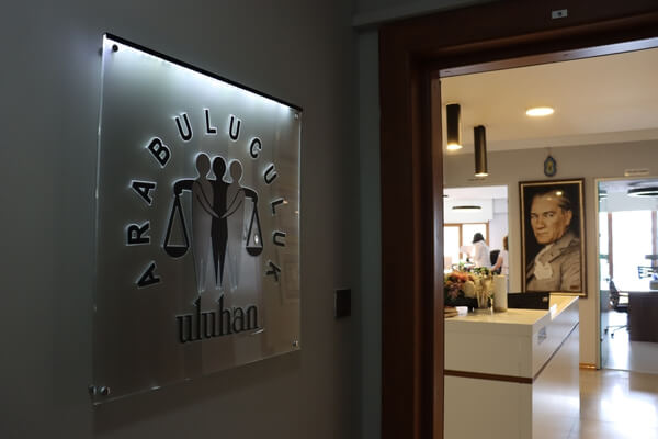 Hakkımızda - Uluhan Hukuk Bürosu